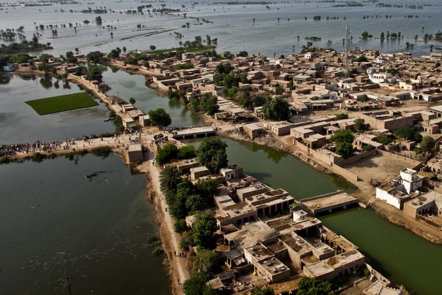 A comparison of the 2010 and 2022 floods in Pakistan 1