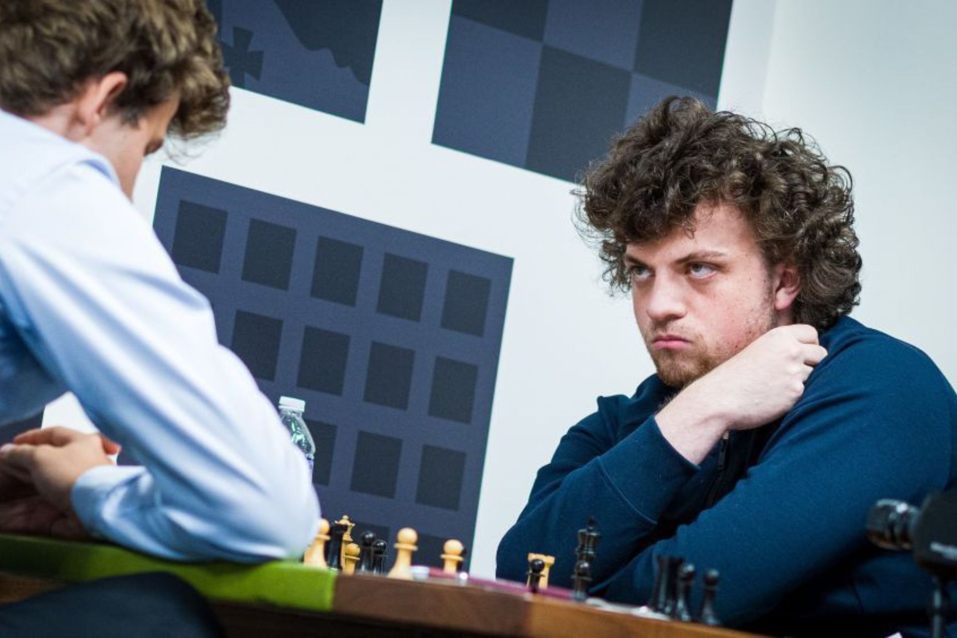 Champ Carlsen's shock withdrawal after Niemann loss rocks Sinquefield chess  tourney - Washington Times