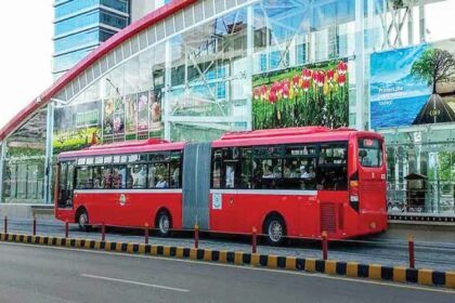 Metro bus system will be expanded to connect more sectors of Islamabad
