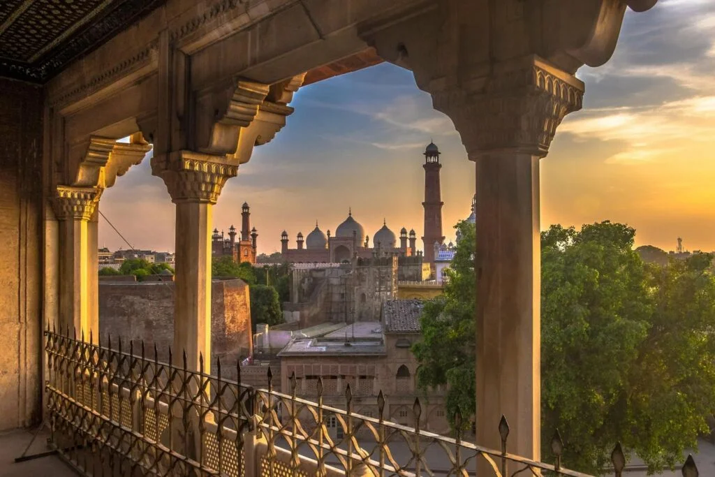 badshahi mosque